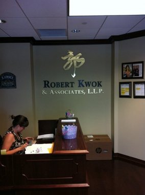 Robert Kwok Associate